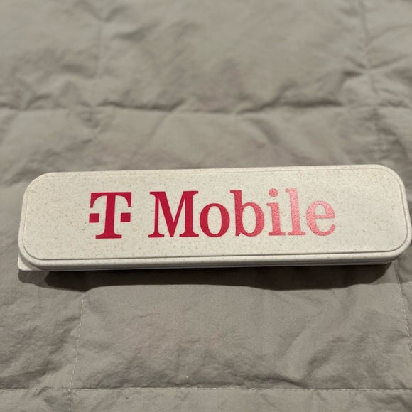 T-Mobile Utensil Set - Picture 2 of 6